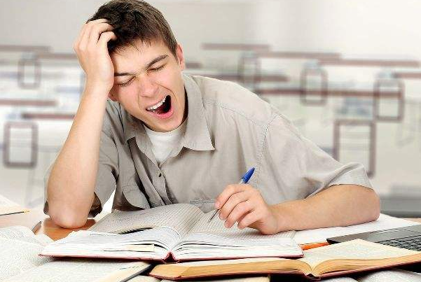 为什么我们会犯困？科学家揭示睡眠压力的线粒体起源